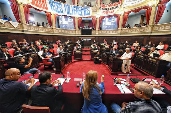 Verónica Magario: “Los argentinos quieren que la democracia les garantice los derechos que necesitan”