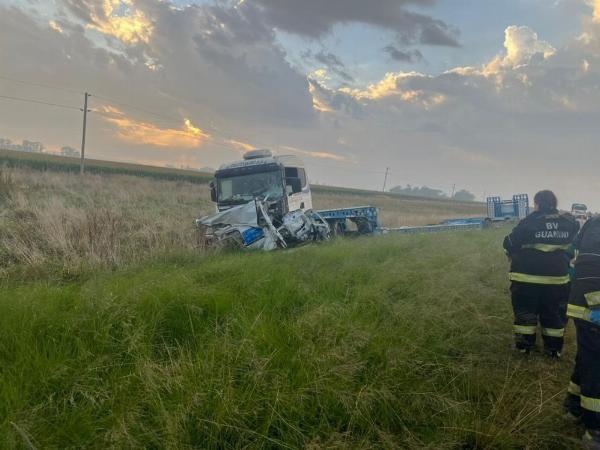 Rutas argentinas: Siete muertos en dos choques frontales sobre las rutas 5 y 33