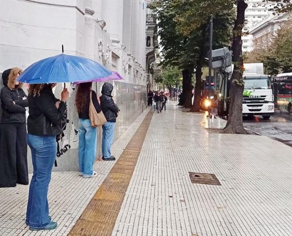 Alerta meteorológica: Una ciclogénesis afectará al norte bonaerense con lluvias intensas y fuertes vientos