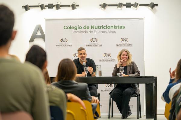 El nutricionista de la selección campeona del mundo acerca a las y los nutricionistas bonaerenses la plataforma que utiliza con los deportistas de alto rendimiento