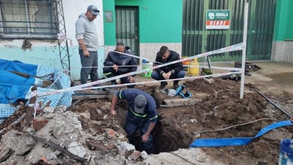 Continúan los trabajos de Obras Sanitarias en la ciudad