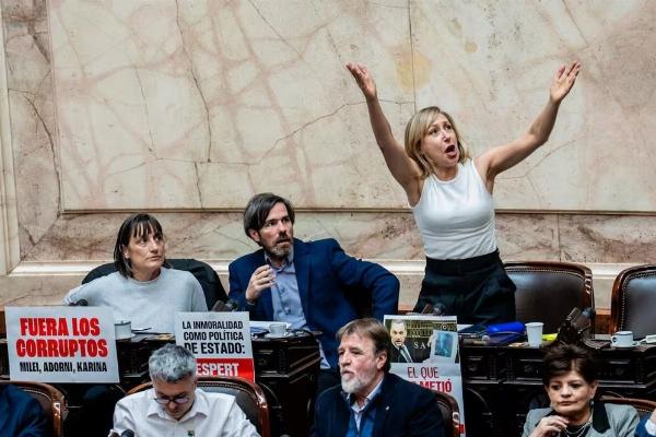 Tensión en el Congreso: Adorni enfrentó una lluvia de críticas por su patrimonio y la causa $LIBRA