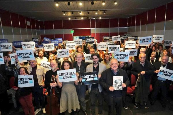 Cristina Kirchner en la Feria del Libro: "Ese balcón significa mucho para tantísima gente"