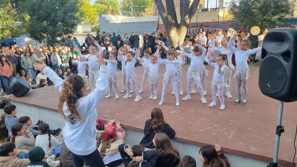 Éxito total en el festejo por el Día Internacional de la Danza en Rojas