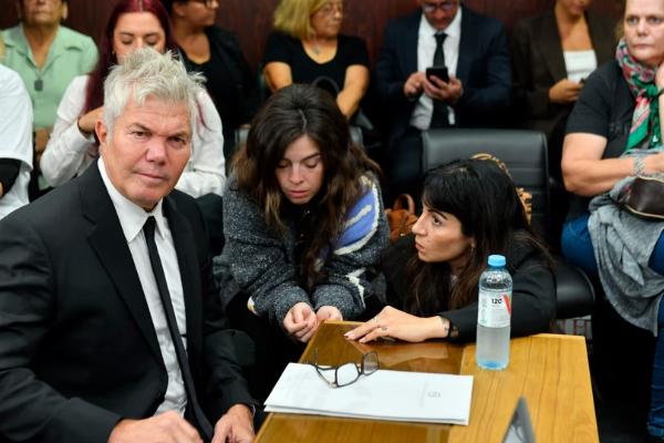 Juicio Maradona: Escándalo y suspensión tras la exposición de fotos de la autopsia