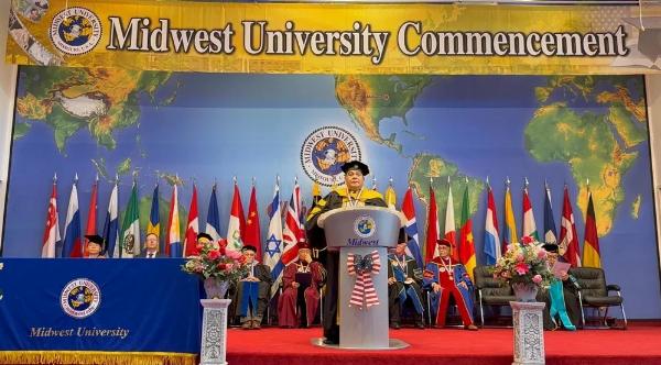 Distinguen a Mario Ishii con un doctorado honoris causa en Estados Unidos
