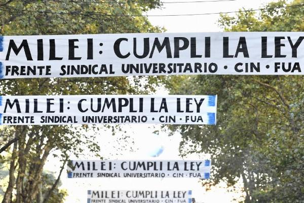 Conflicto universitario: Comenzó el cuarto paro semanal y ya se perdieron 20 días de clases