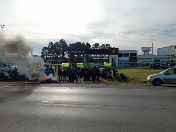 Emergencia productiva en Buenos Aires: Ola de cierres industriales, despidos masivos y reducción de la actividad bancaria