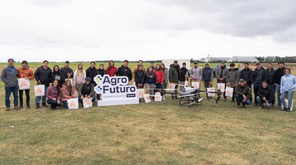 +Agro +Futuro: Bayer impulsa la tercera edición del programa que conecta a los jóvenes con la innovación y el agro