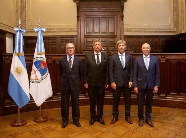 Poder Judicial: el Gobierno flexibilizó por decreto el trámite para designar jueces de la Corte Suprema