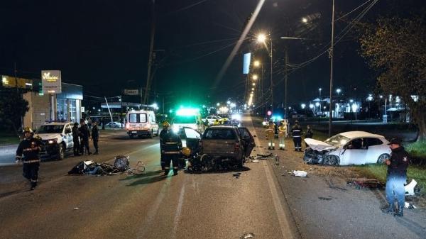 Siniestro vial en Pergamino: un choque múltiple en Ruta 8 y 25 de Mayo dejó tres heridos y un vehículo volcado
