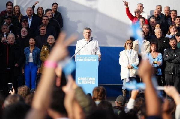 Máximo Kirchner contra Kicillof en Parque Lezama: "Hablan de unidad y no son capaces de ir a verla"