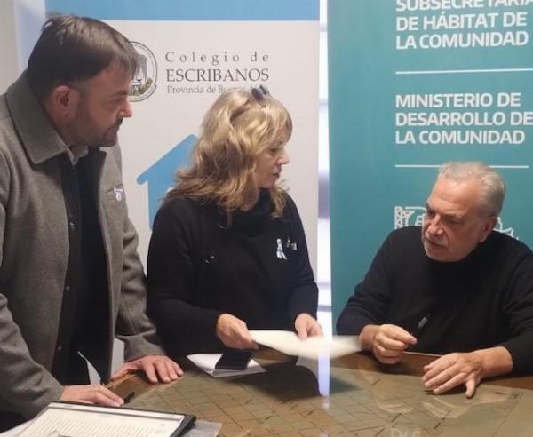 Viviendas paradas: Bouvier acelera gestiones para que pasen a la órbita local y terminarlas con recursos municipales