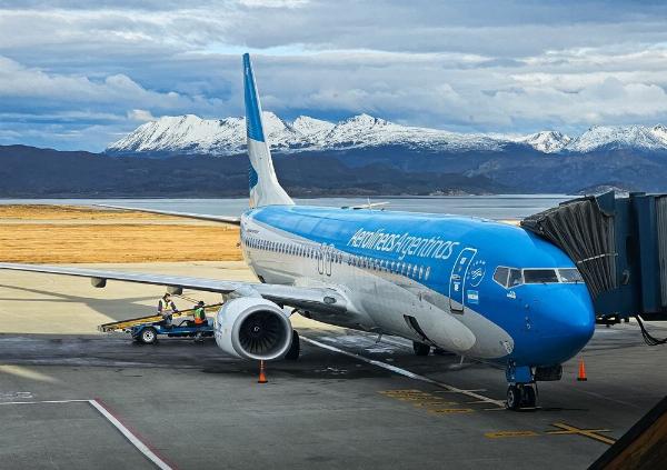 Vuelos de cabotaje: el Gobierno nacional aumentó un 563% la tasa de seguridad aeroportuaria