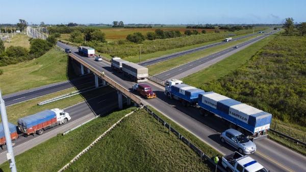 Fin de semana largo del 9 de Julio: restringen la circulación de camiones en las rutas hacia la Costa Atlántica