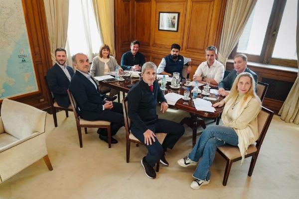 Conducción de Karina Milei y debut de Santilli: el Gobierno relanzó la mesa política y alineó la agenda legislativa