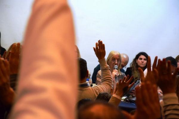 Acuerdo paritario en Buenos Aires: docentes y estatales aceptaron un aumento salarial del 7% en dos tramos