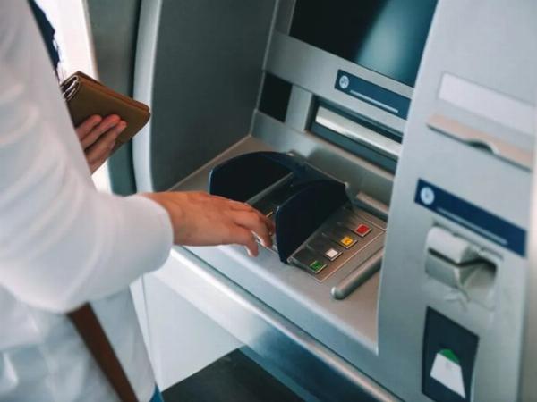 Indignación en Los Toldos: una jubilada de 91 años fue estafada por sus propios vecinos mediante home banking