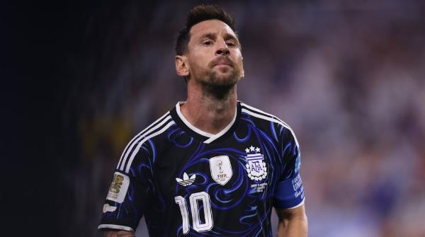 Mística de azul y pizarrón táctico: las claves de la histórica semifinal entre Argentina e Inglaterra