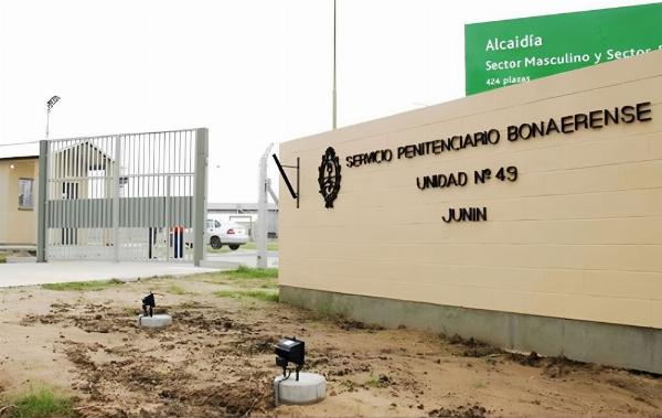 Alerta en la región por triquinosis: confirman 18 casos en la cárcel de Junín tras el consumo de un chorizo casero
