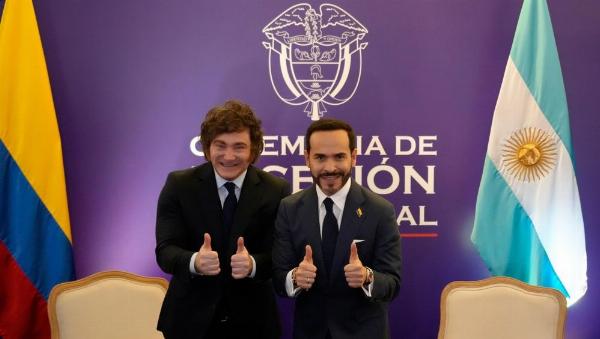 Milei participó en Cali de la asunción de Abelardo De la Espriella y desplegó una intensa agenda internacional
