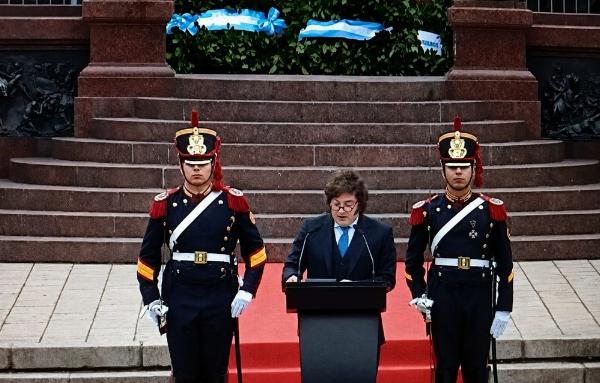 Reaparición de Javier Milei en el acto por San Martín: "Los enemigos de la libertad existen y no descansan"