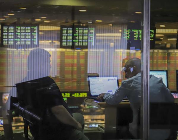 El riesgo país argentino se aproxima a los 500 puntos en un contexto financiero internacional adverso