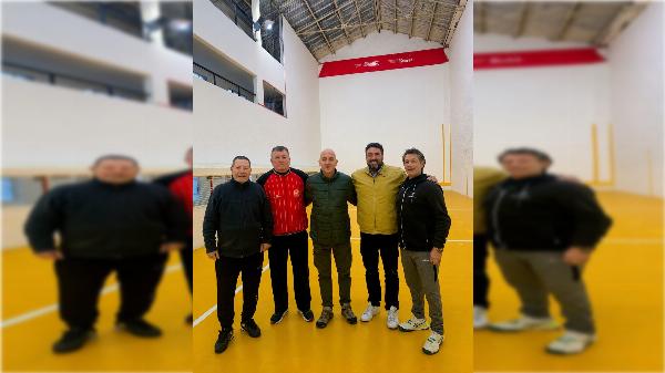 El Club Sportivo Rojas recibió un subsidio provincial para refaccionar la cancha de pelota paleta