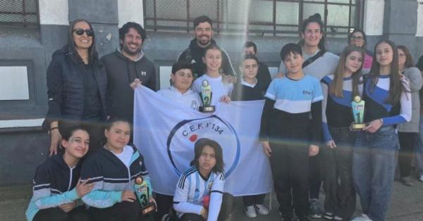Rojas albergó la etapa regional de los JEBO 2026 y tres equipos locales avanzaron a las finales