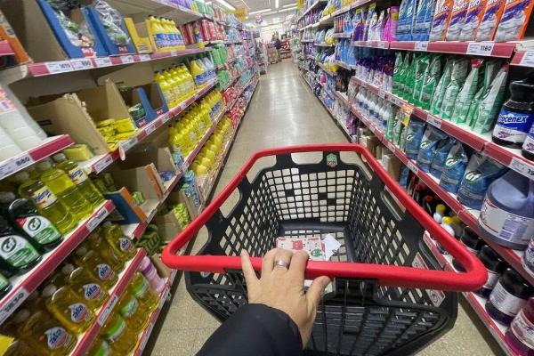 Consultoras privadas prevén una fuerte desaceleración de la inflación en agosto: se ubicaría cerca del 1,5%