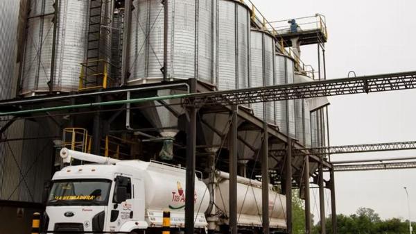 Granja Tres Arroyos paralizó "hasta nuevo aviso" su planta en Capitán Sarmiento y crece el temor a un cierre definitivo