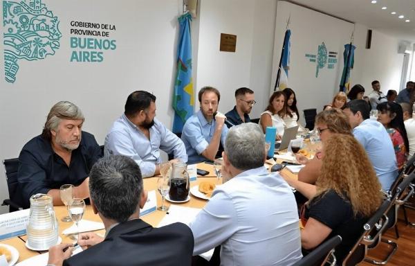ATE le solicitó a Axel Kicillof reabrir la paritaria de estatales de forma "urgente" para negociar el último cuatrimestre