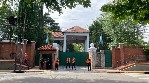 El Gobierno traspasa a la Casa Militar la seguridad integral de la Quinta de Olivos y disuelve la administración general