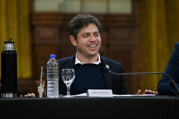 Axel Kicillof viaja a Nueva York: agenda con inversores, encuentro político y coincidencia con Milei