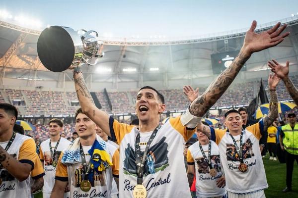 Rosario Central ganó la Supercopa en una final marcada por el arbitraje y la tensión con Estudiantes