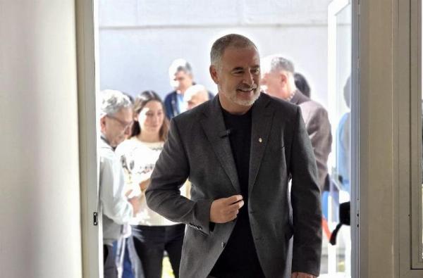 Ramallo defiende la tasa a camiones y cruza a San Nicolás en medio del rechazo de las cámaras empresarias