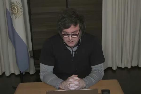Milei planteó las elecciones legislativas como una disyuntiva entre “prosperidad y decadencia” ante el empresariado en IDEA
