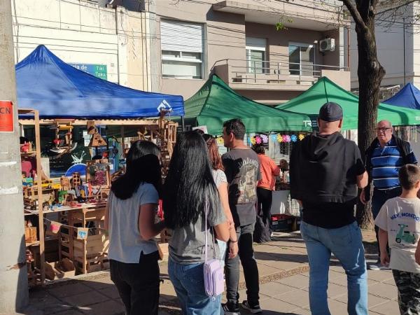 Rojas disfruto de una nueva edición de la Feria en la Plaza San Martín