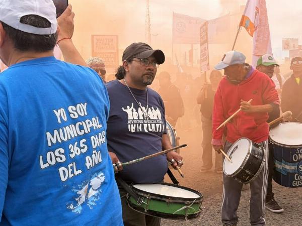 Los trabajadores municipales bonaerenses profundizan su plan de lucha y exigen la puesta en marcha del Consejo de Empleo
