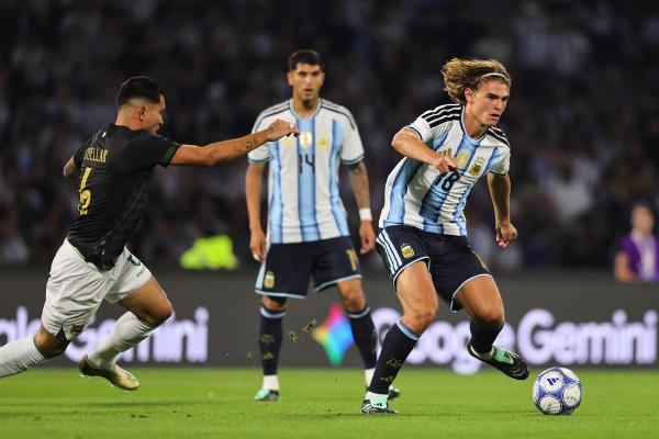La legendaria «10» de la Selección Argentina busca dueño: Nicolás Paz y Franco Mastantuono pican en punta