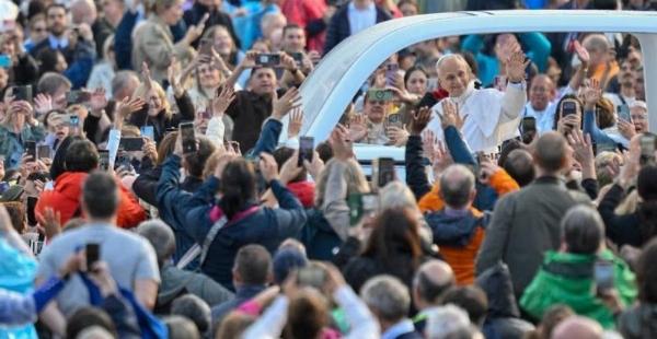 A una semana de su operación, el papa León XIV reapareció en la Plaza San Pedro y ratificó su gira por Latinoamérica