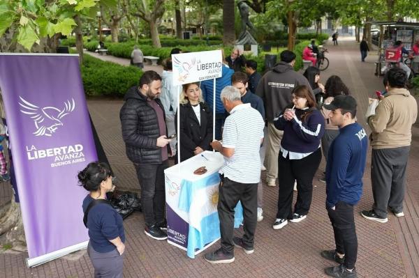 La Libertad Avanza desplegó una jornada de afiliación masiva en los 135 municipios bonaerenses