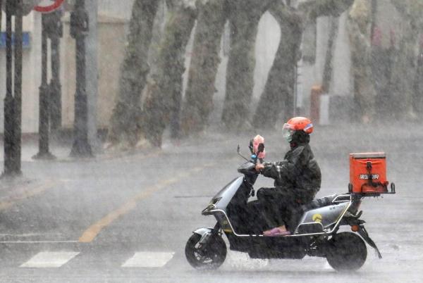 Alerta amarilla en la provincia por tormentas: el Servicio Meteorológico Nacional prevé lluvias y ráfagas para Rojas y la región
